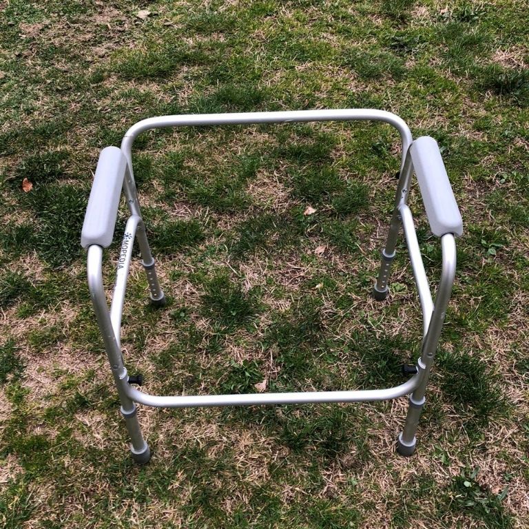 Sostegno WC Regolabile Nuovo in Offerta – Smontabile – Braccioli Comfort
